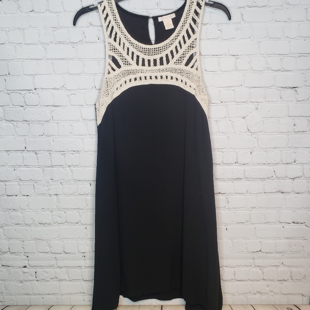 Klozlyne Crocheted Dress S